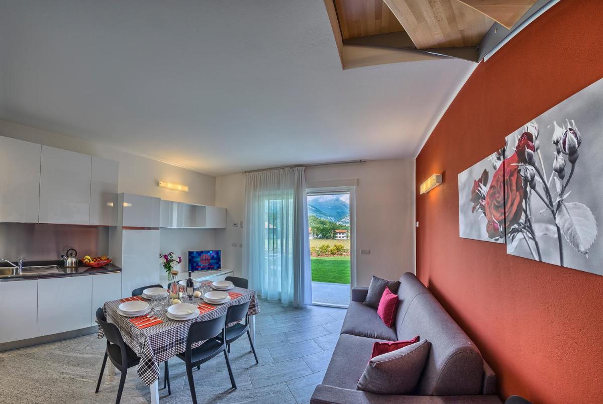 Rainbow Holiday Apartments Lake Como - Housity