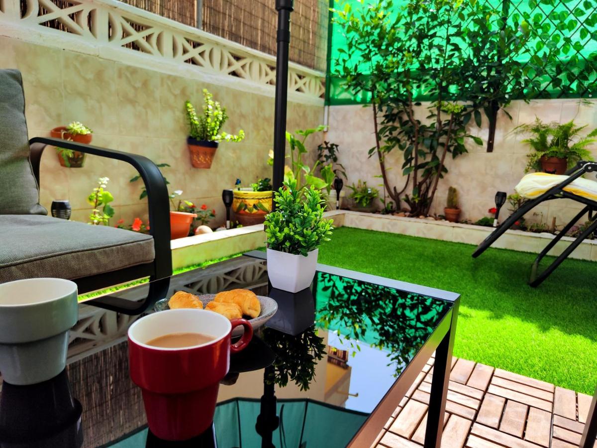 Escapada en Pareja con Jardín Privado - 100 m del Mar - Hizvo