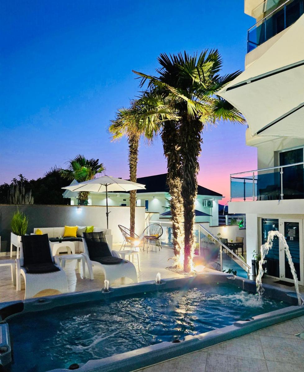 AGATA BEACH Boutique Adult Only - Housity