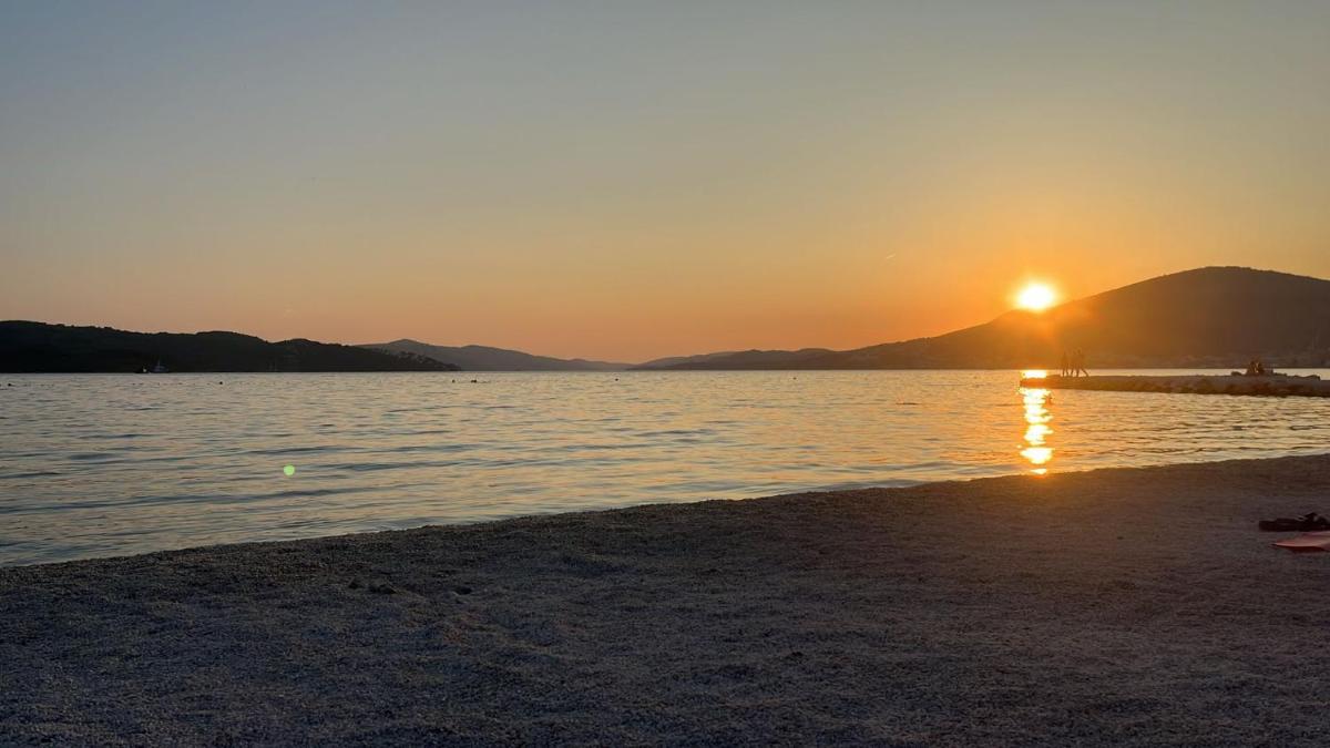 Villa Amaris - Apartments with sea view & heated swimming pool at Čiovo - Housity