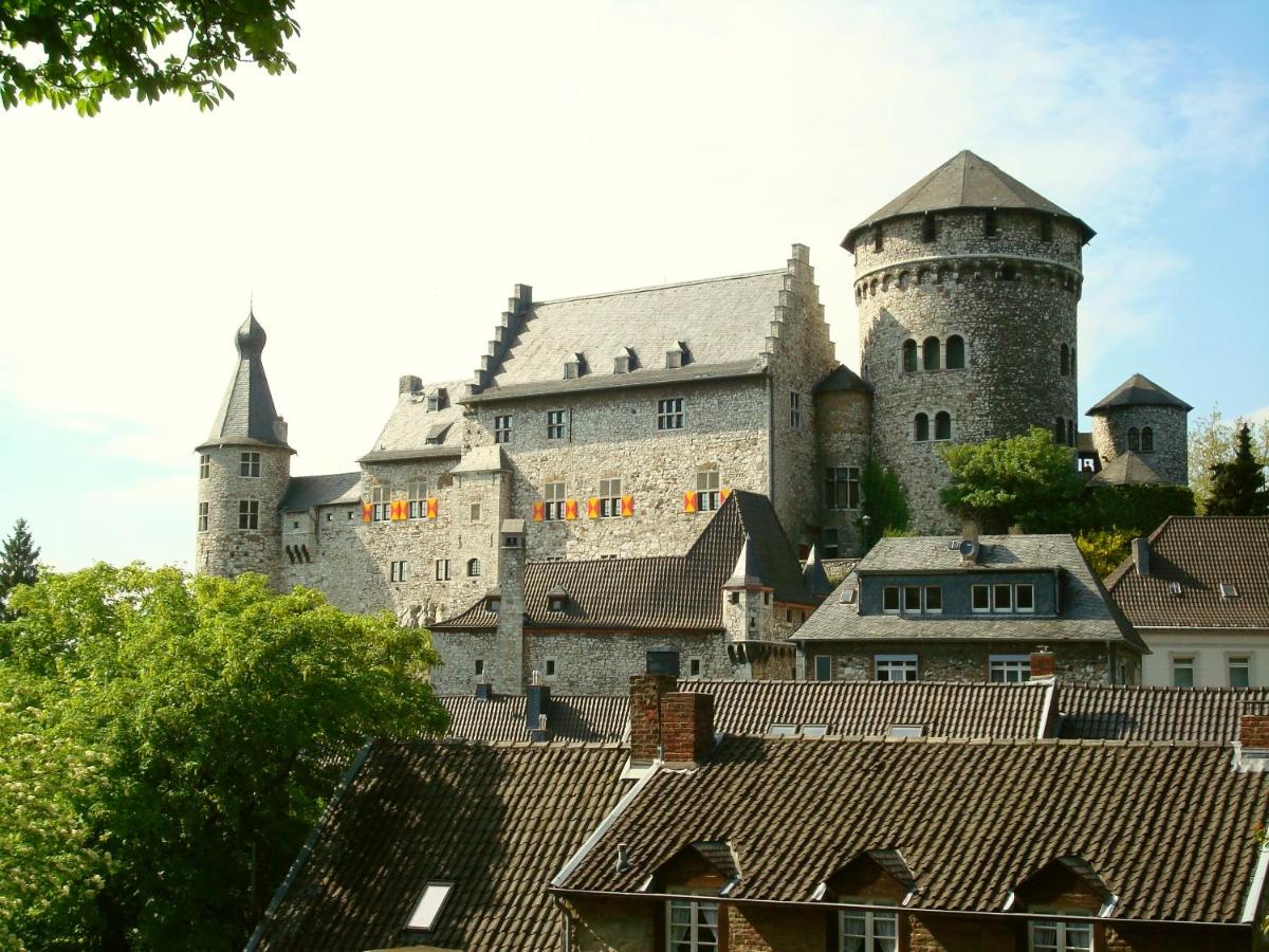 Hotel Burghof - Housity