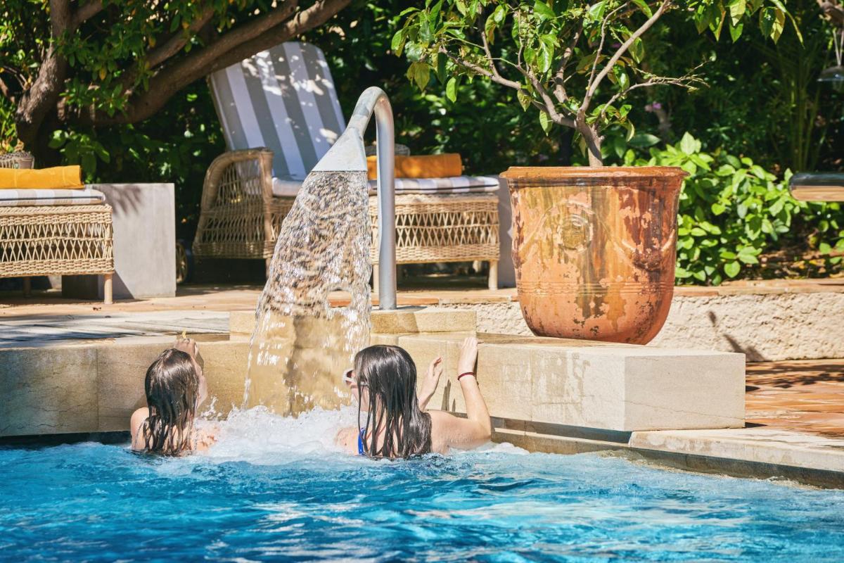 Piscine de l'établissement La Ferme D'Augustin ou située à proximité