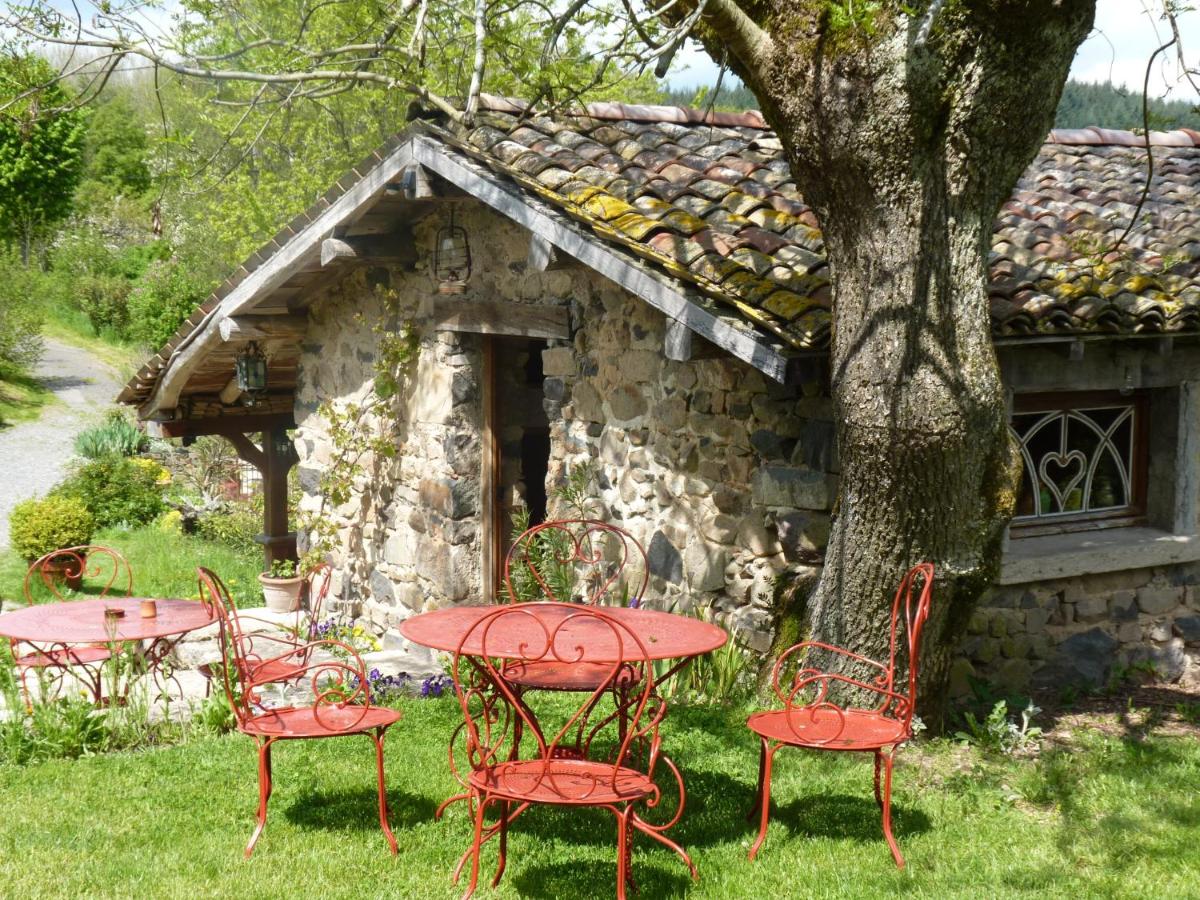Les Folies de la Serve - Housity