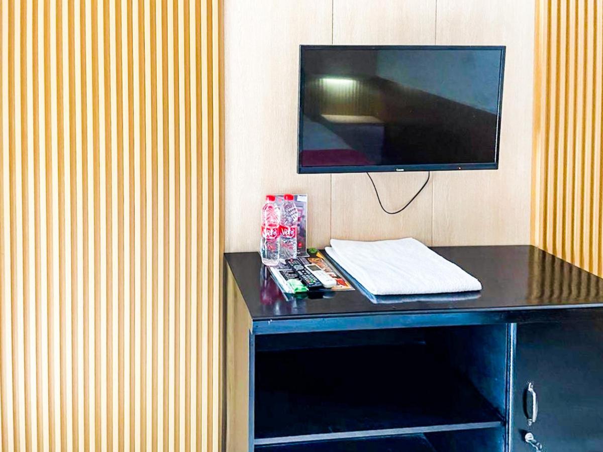 RedDoorz Syariah Plus near Banyuwangi Airport - Housity