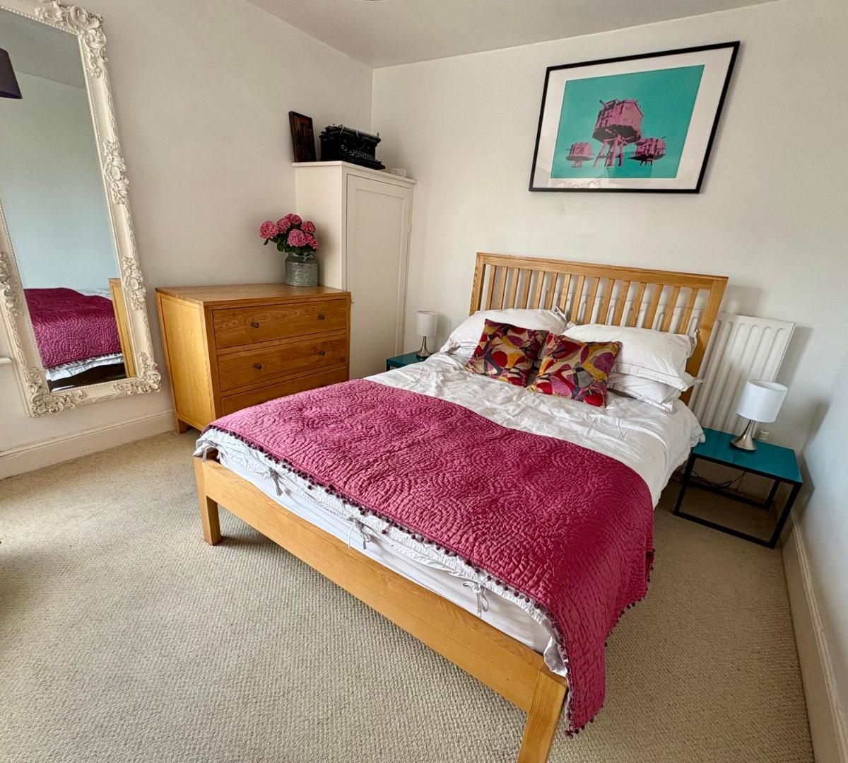Stylish Victorian Cottage, 2mins from Whitstable Harbour & Shops - Housity