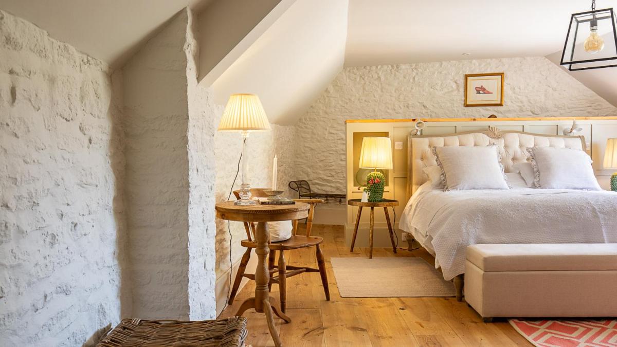 Apple Store Cottage - Housity