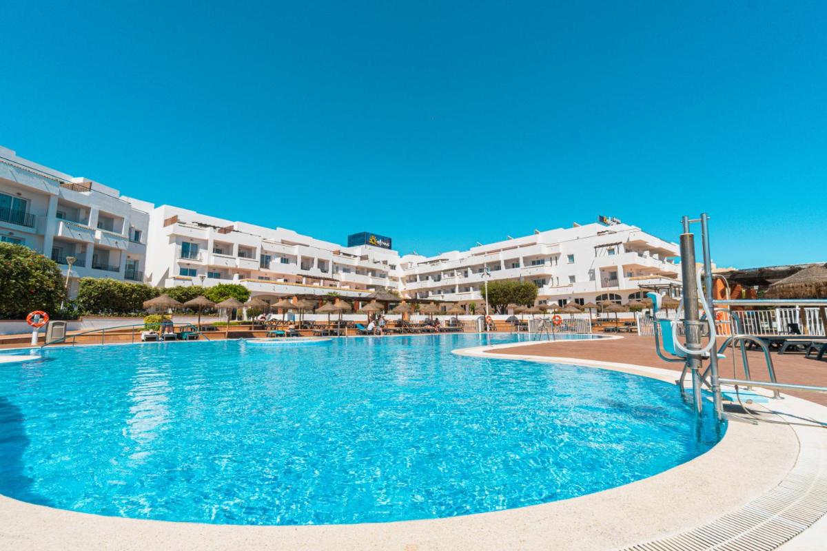 Piscina en o cerca de Ohtels Cabogata