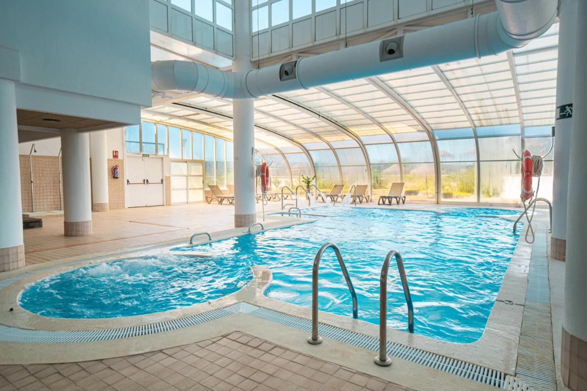 Piscina en o cerca de Ohtels Cabogata