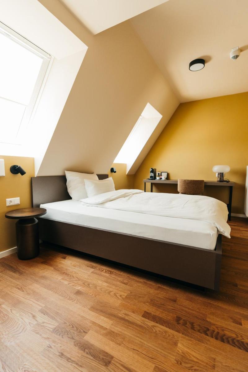 beppo Restaurant Suites - Housity