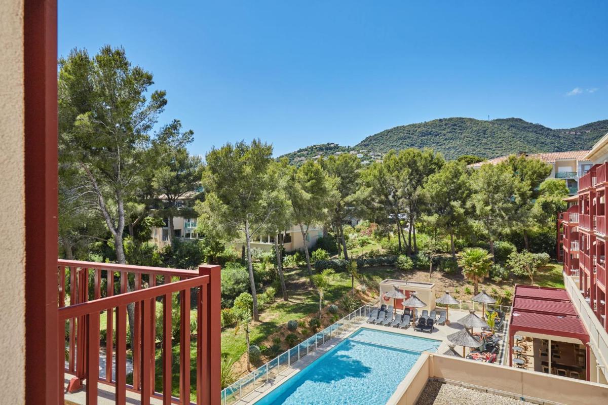 Vue générale sur la montagne ou vue sur la montagne depuis l'appart'hôtel