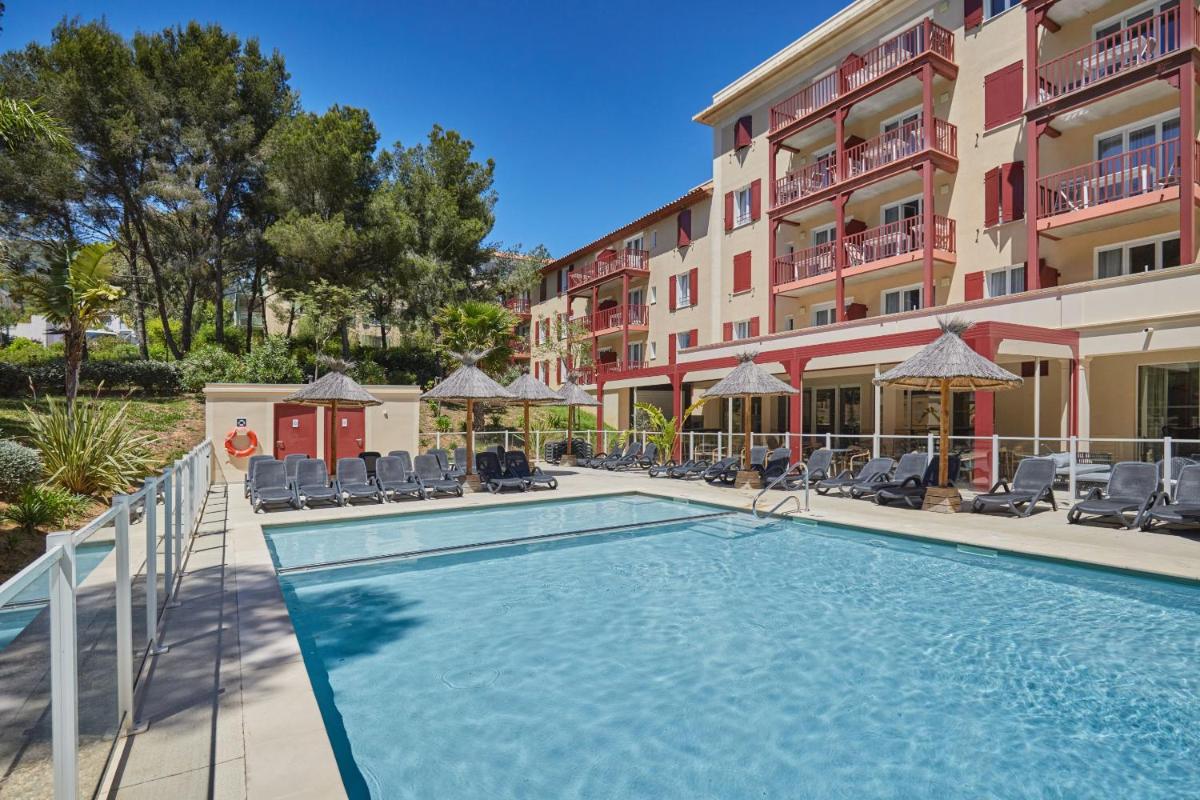 Piscine de l'établissement Résidence Odalys Les Canissons ou située à proximité