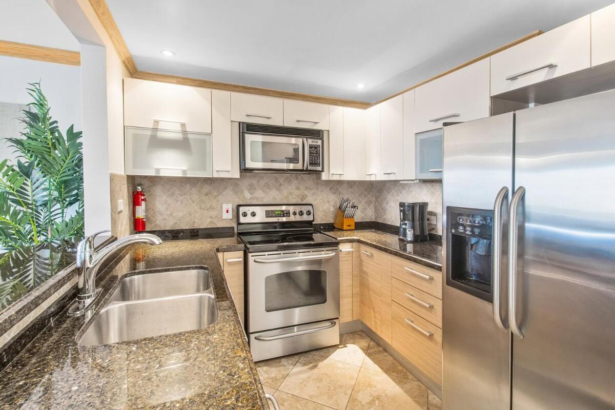 401 Terraces Ocean View Penthouse - Housity