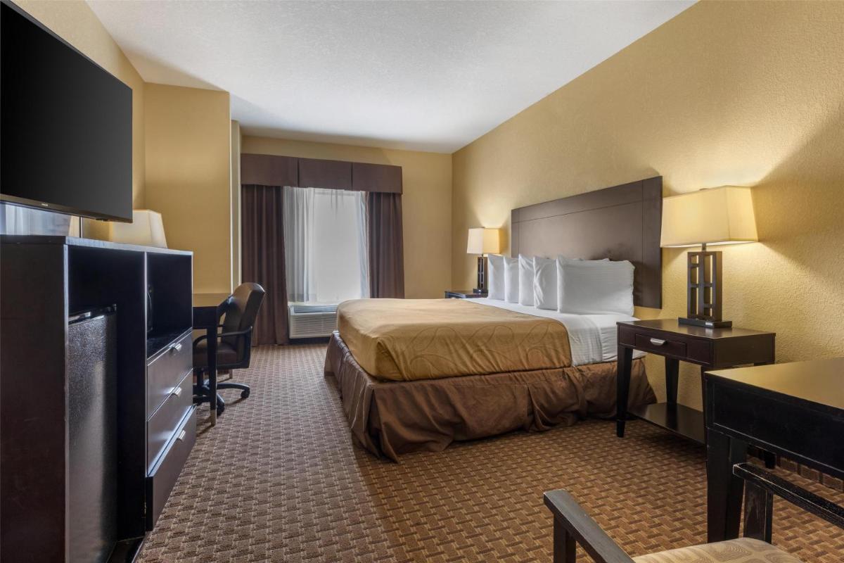 Best Western Bastrop Pines Inn - Housity