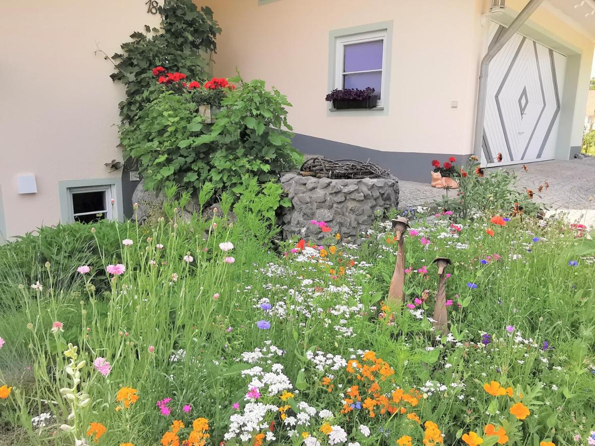 BodenSEE Apartment Tettnang APFELLIEBE - Housity