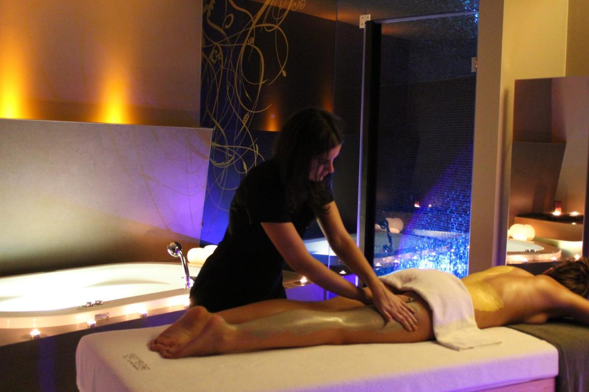 Clientes alojados en Albir Playa Hotel & Spa