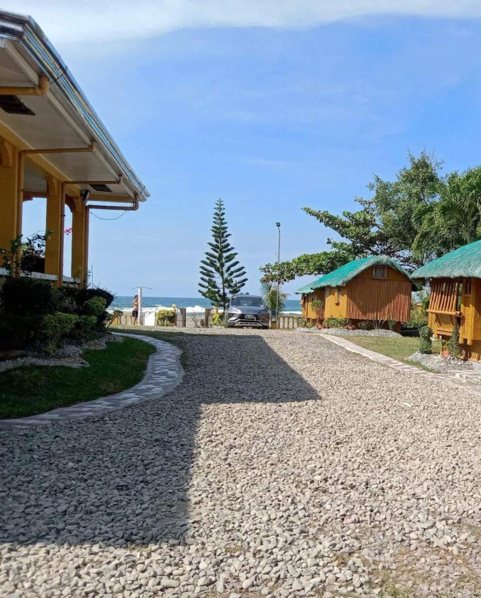 Seabreeze Beachfront Home and Cottages new management - Housity