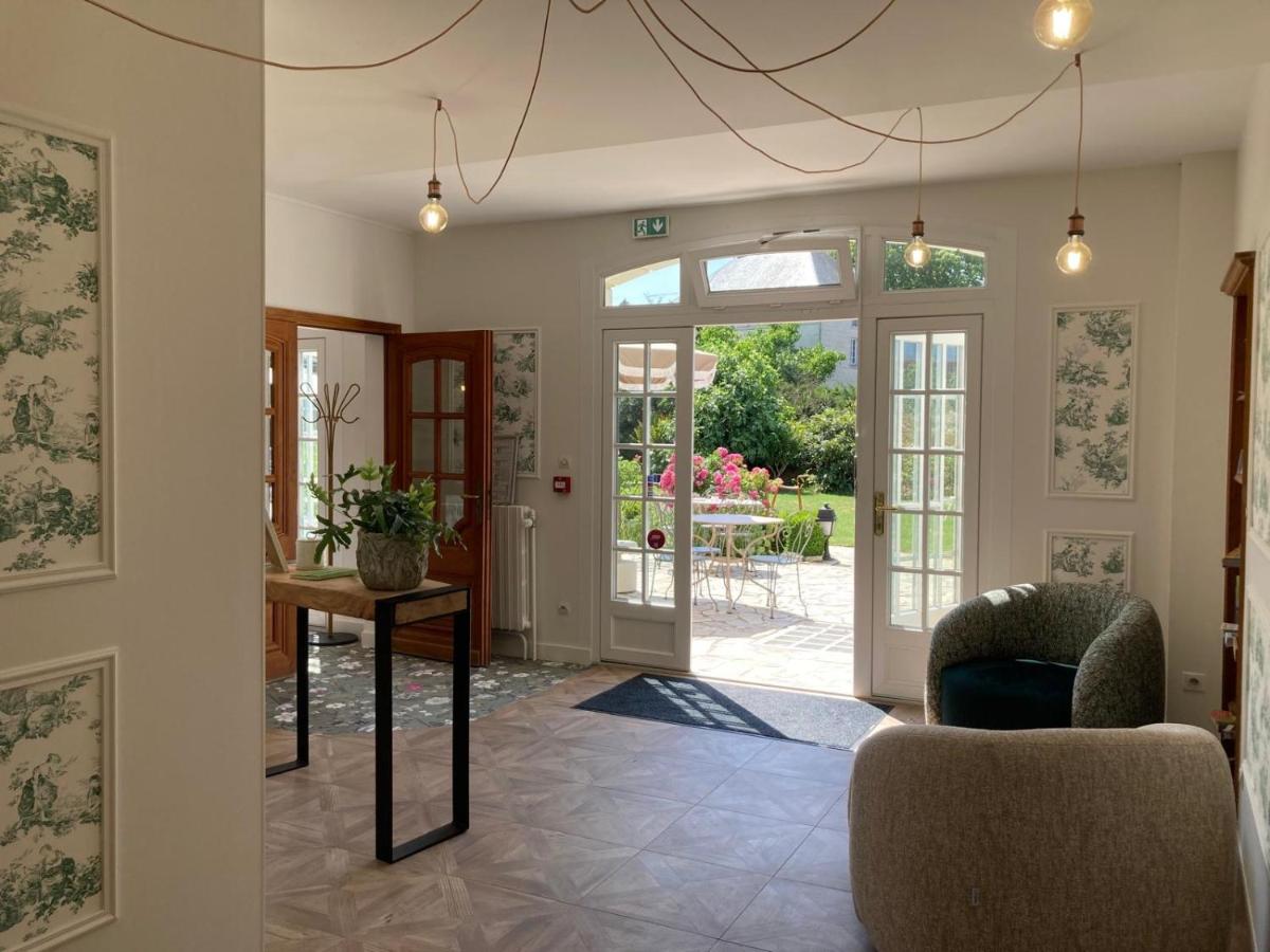 Coin salon dans l'établissement Le Relais du Bellay