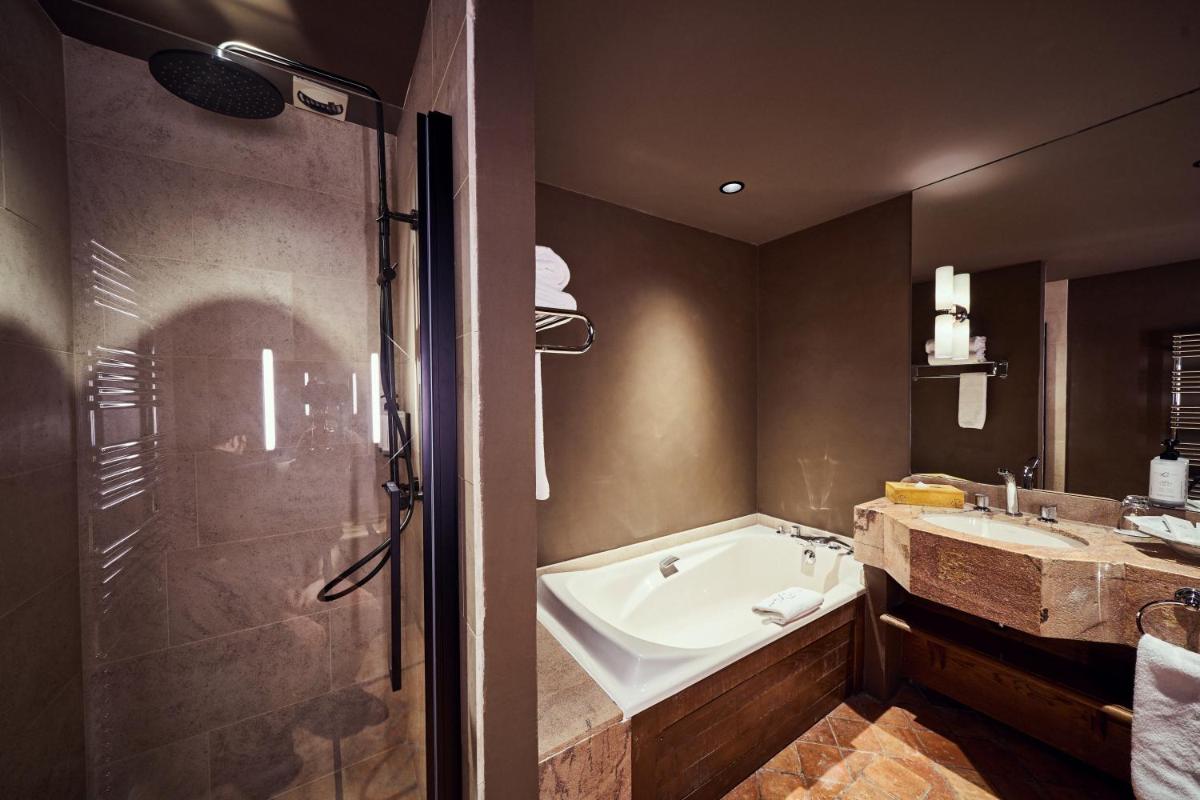 Salle de bains dans l'établissement Relais Bernard Loiseau