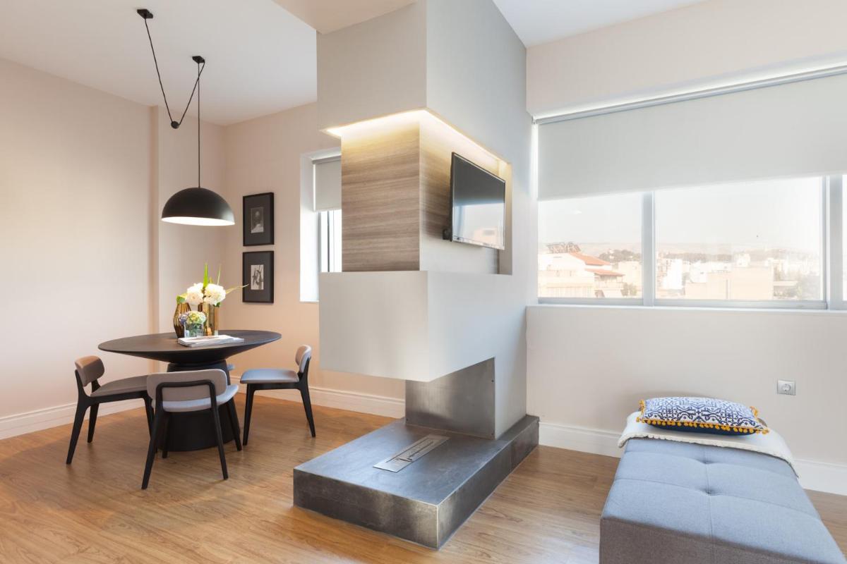 47 Luxury Suites - Housity