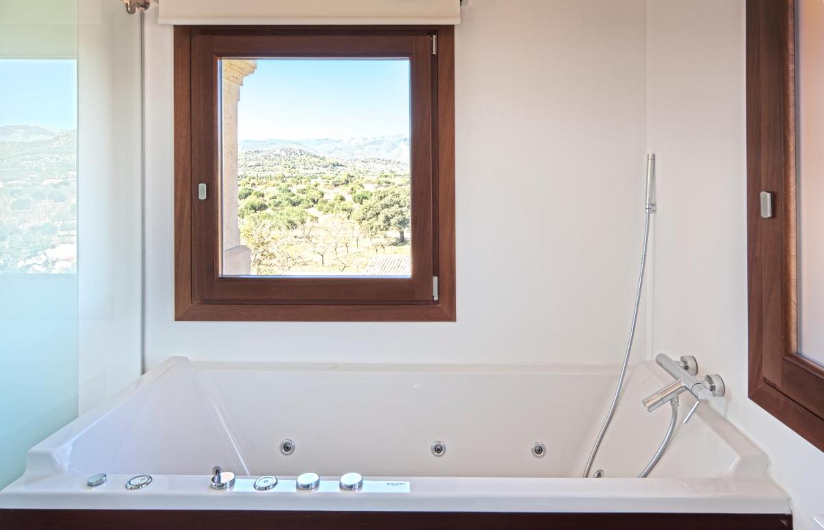 Un baño de Sa Cabana Hotel & Spa - Adults Only