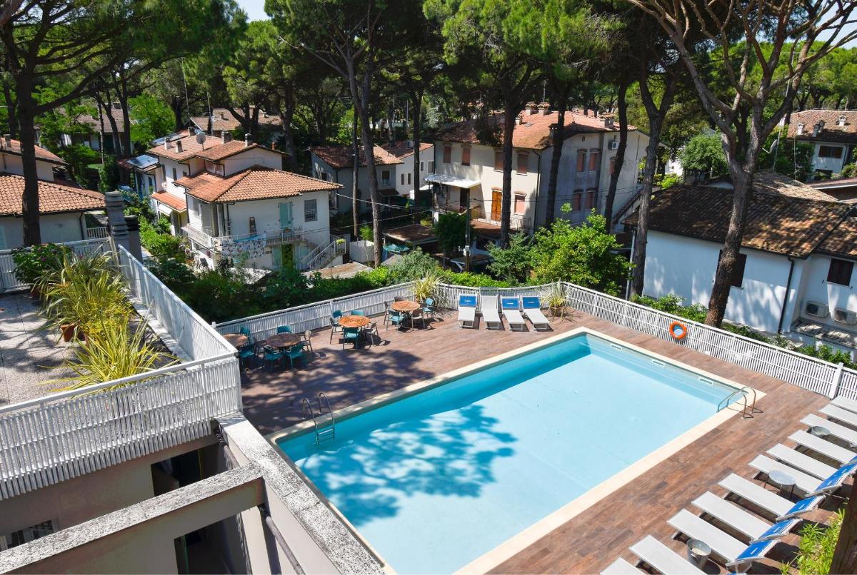 Hotel Columbia - Housity