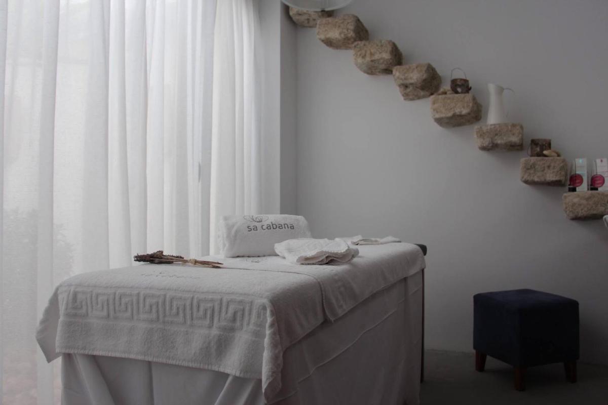 Cama o camas de una habitación en Sa Cabana Hotel & Spa - Adults Only