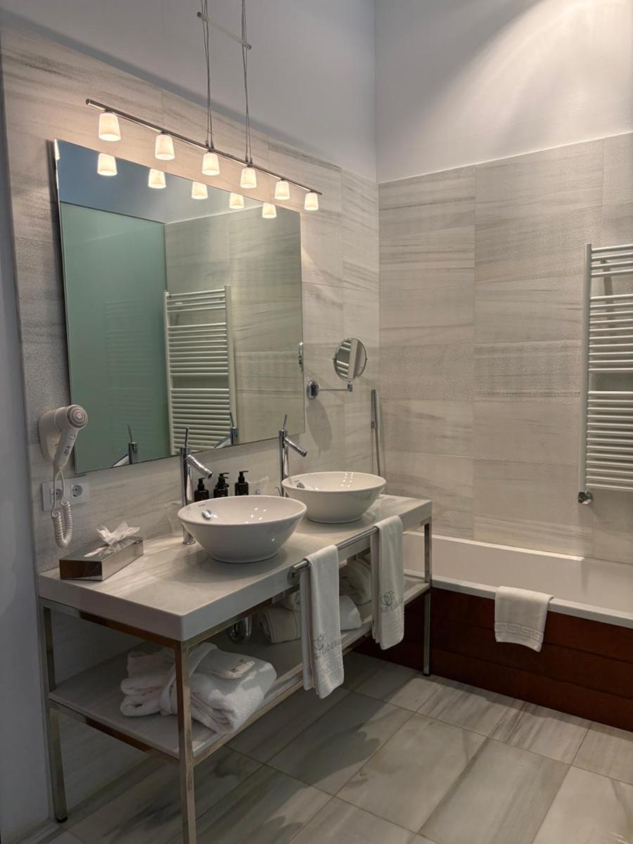 Un baño de Sa Cabana Hotel & Spa - Adults Only