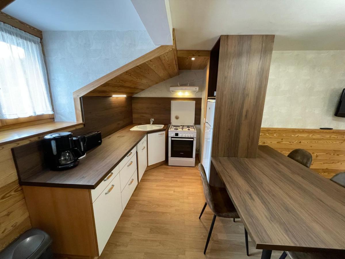 Cuisine ou kitchenette dans l'établissement Logis Hotel & Spa Beau-Site
