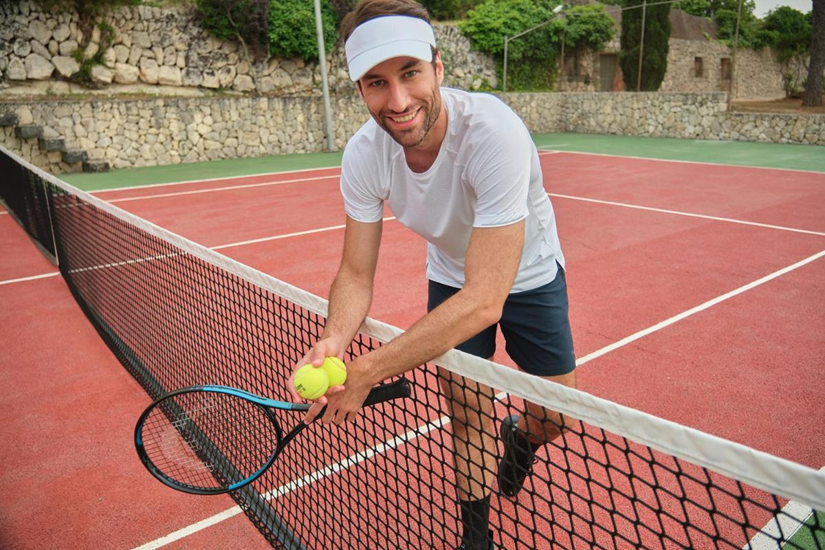 Instalaciones para jugar a tenis o squash en Es Figueral Nou Hotel Rural & Spa - Adults Only - Over 12 o alrededores