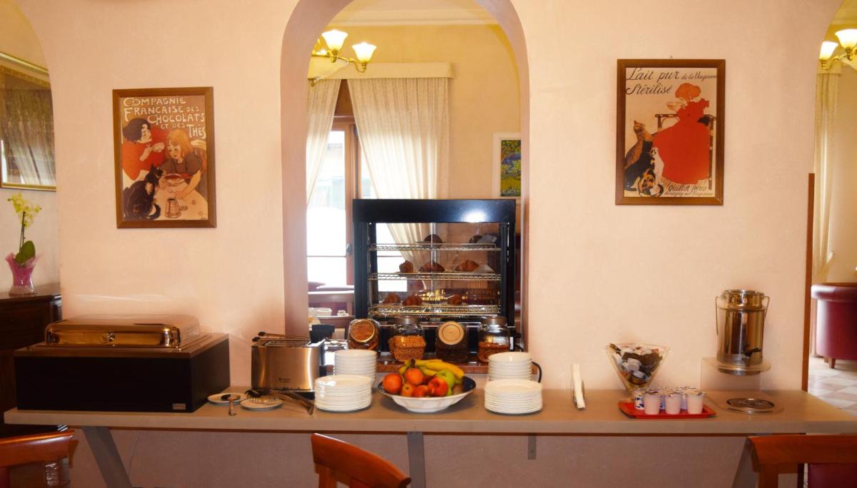 Hotel Lo Scudiero - Housity
