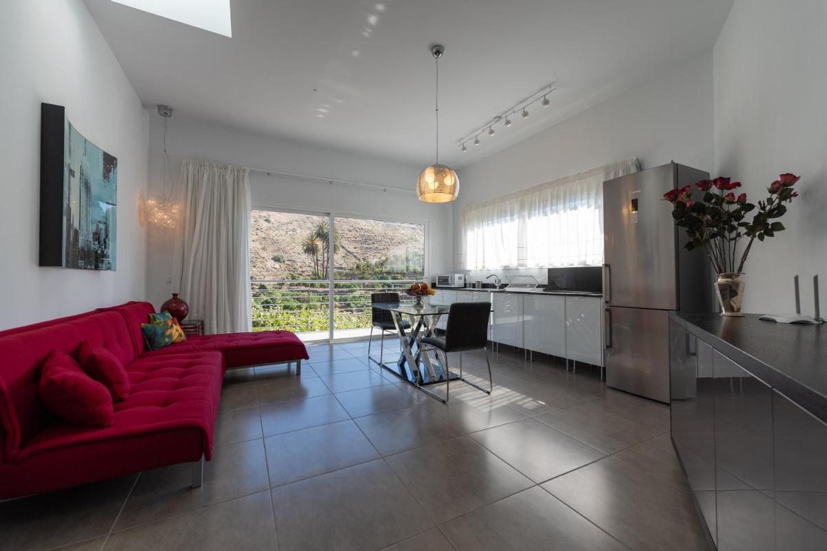 Finca Oasis Holidays & Health - Charming Villas - Housity