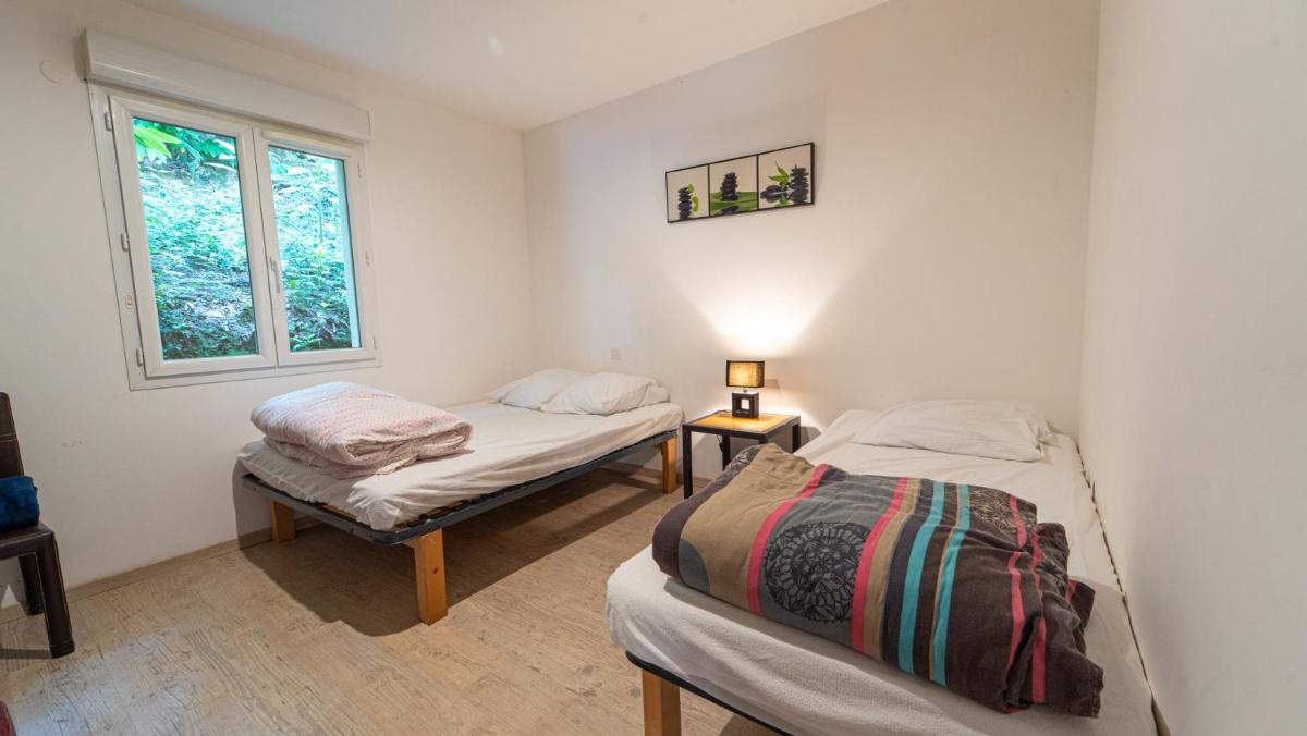 Gîte Cévennes de plein pied tout confort avec piscine privative 12 pers - Housity
