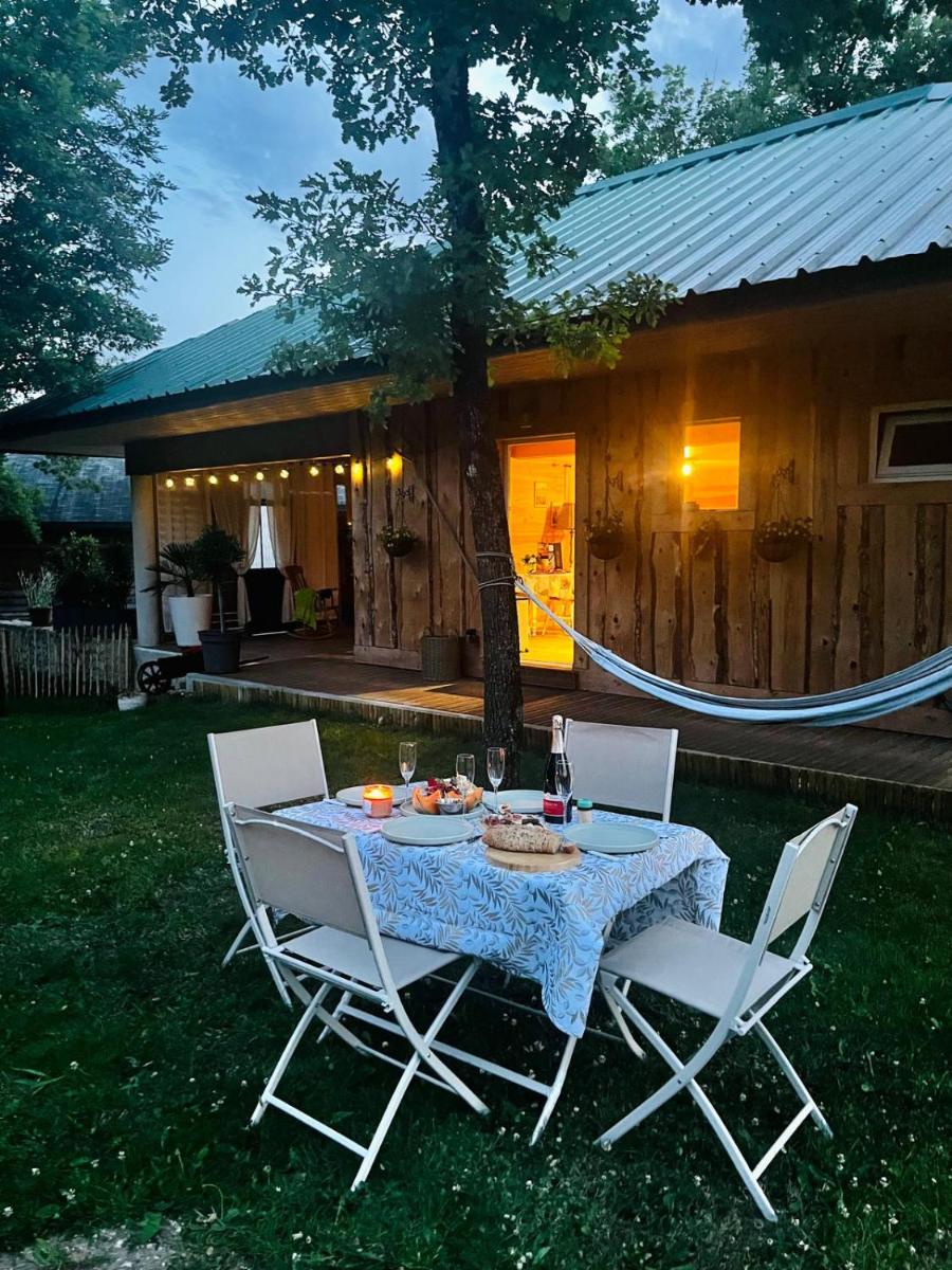 Country Cottage & Spa - Housity
