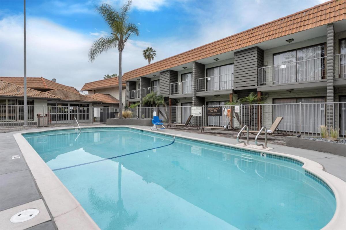 Best Western Oceanside Inn - Housity