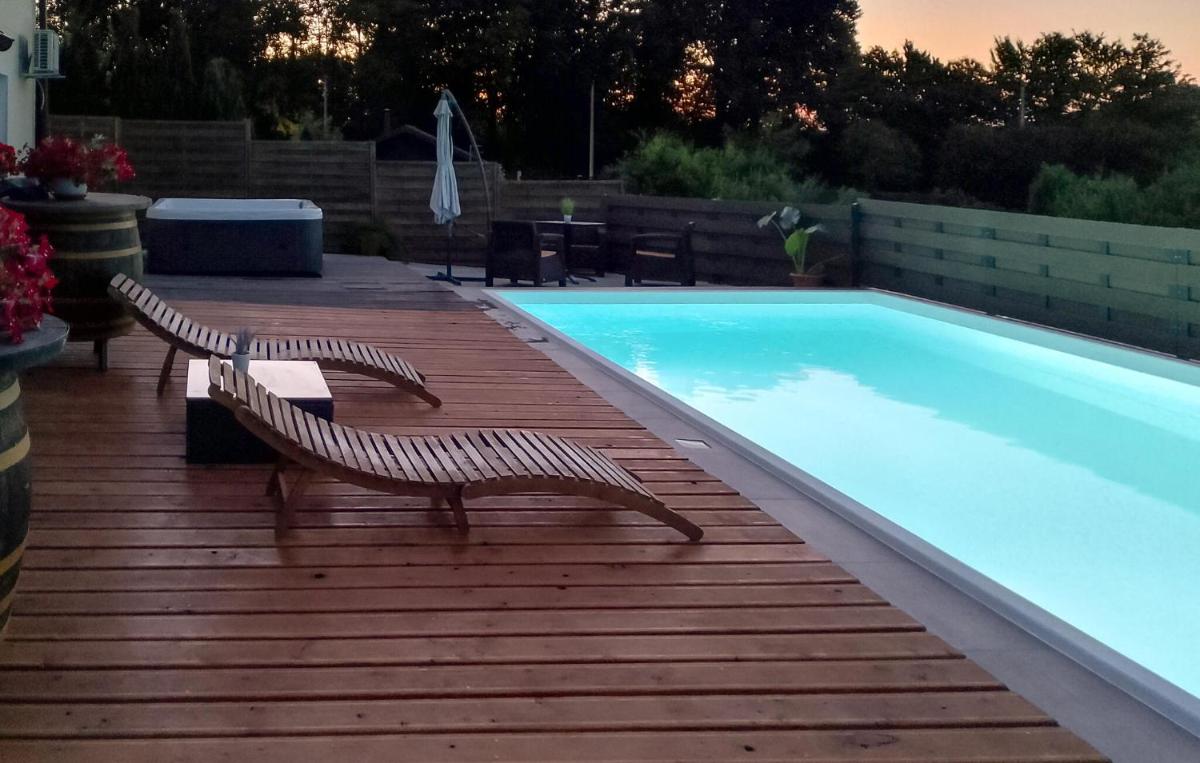 Amazing Home In Siljakovina With Sauna - Housity