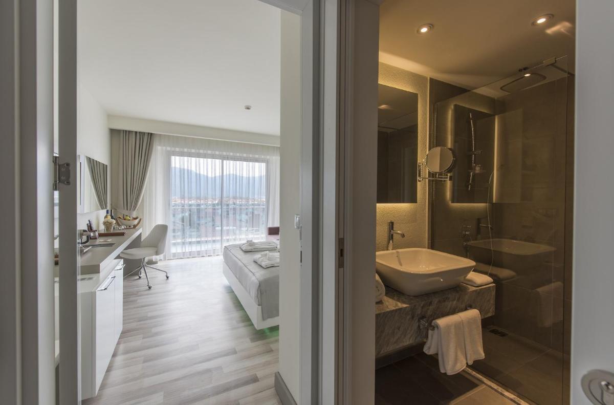 Flora Garden Ephesus Kusadasi - All Inclusive - Housity