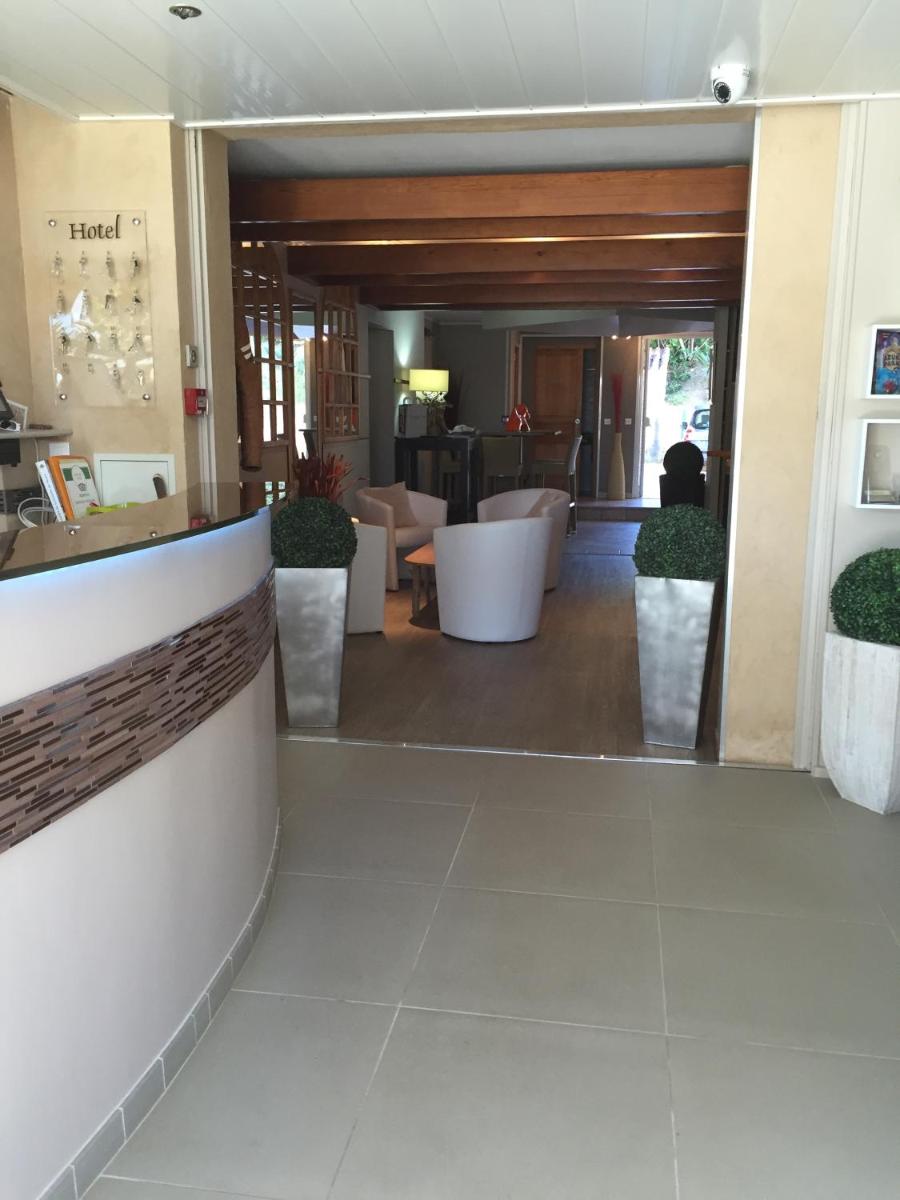 Photo de la galerie de l'établissement Hôtel Beau Soleil, au Lavandou