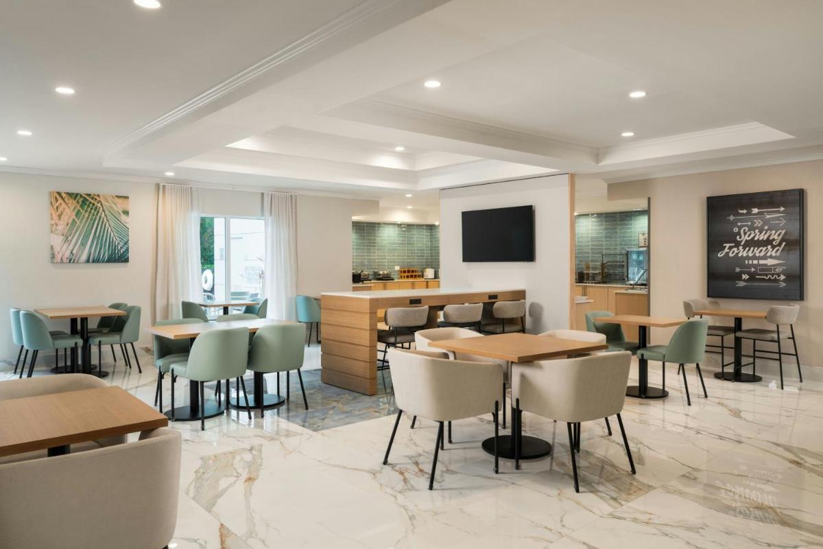 Fairfield Inn & Suites Jacksonville Butler Boulevard - Hizvo