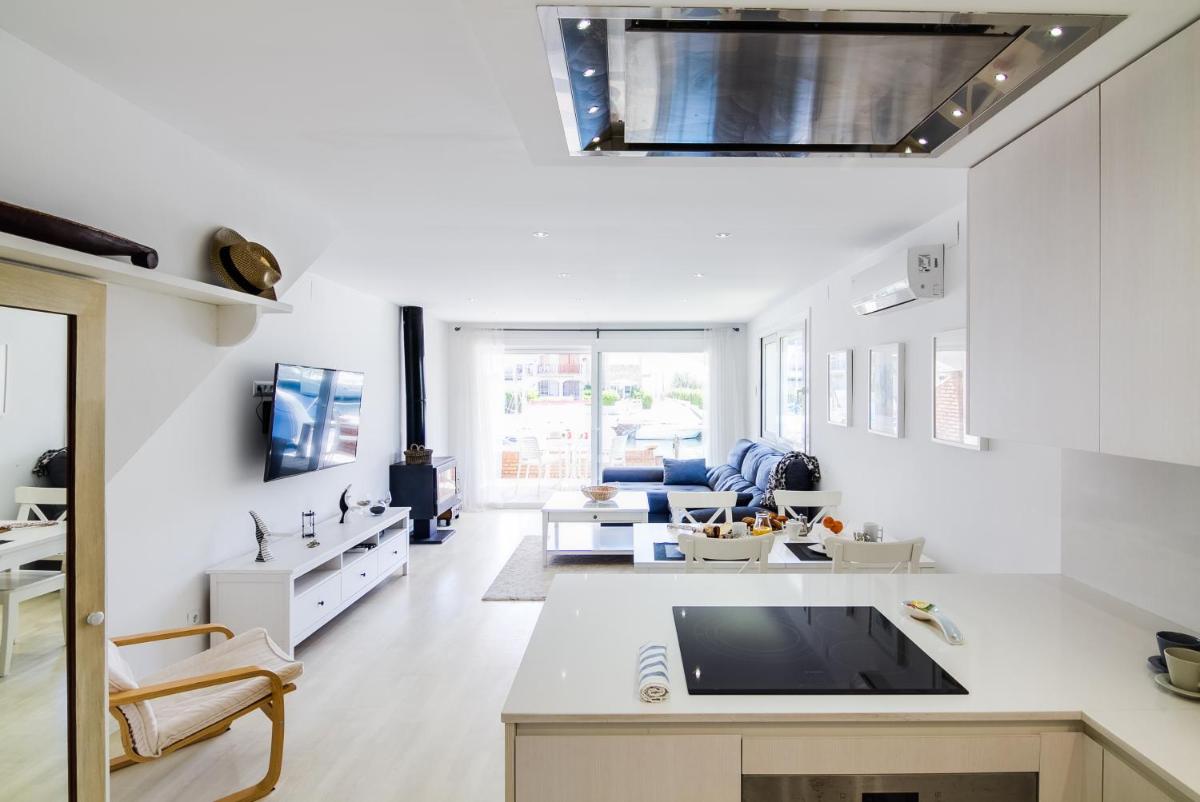Vista Roses Mar - Casa Pescador - Housity