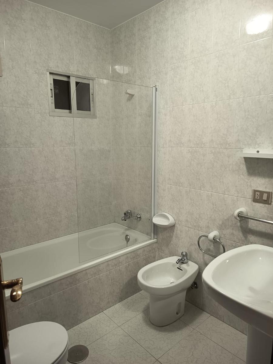 Hotel Alejandrina Poio - Housity