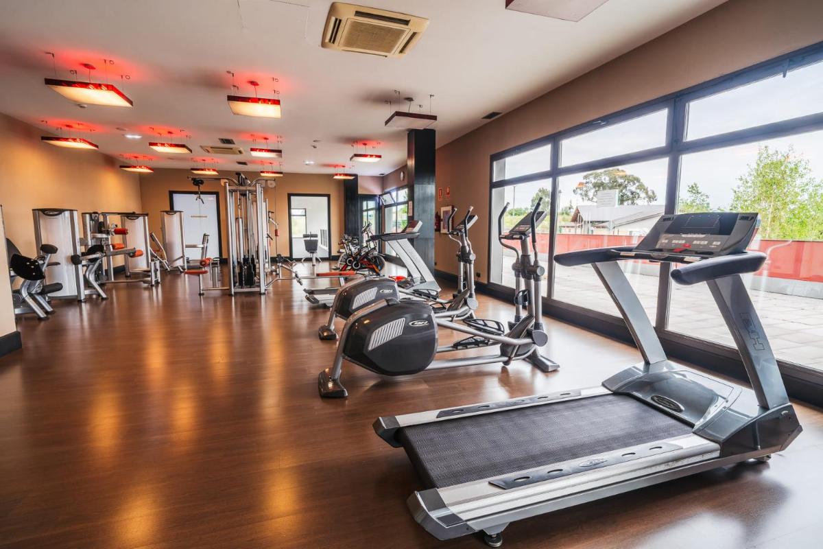 Gimnasio o instalaciones de fitness de URH Hotel Spa Zen Balagares