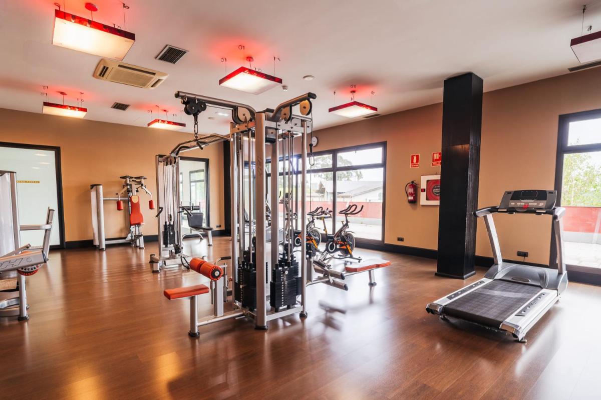Gimnasio o instalaciones de fitness de URH Hotel Spa Zen Balagares