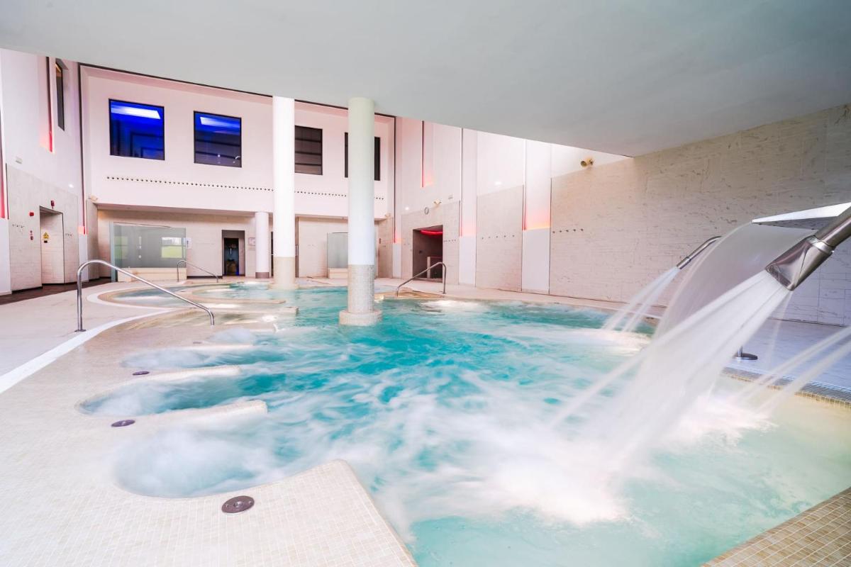 Piscina en o cerca de URH Hotel Spa Zen Balagares