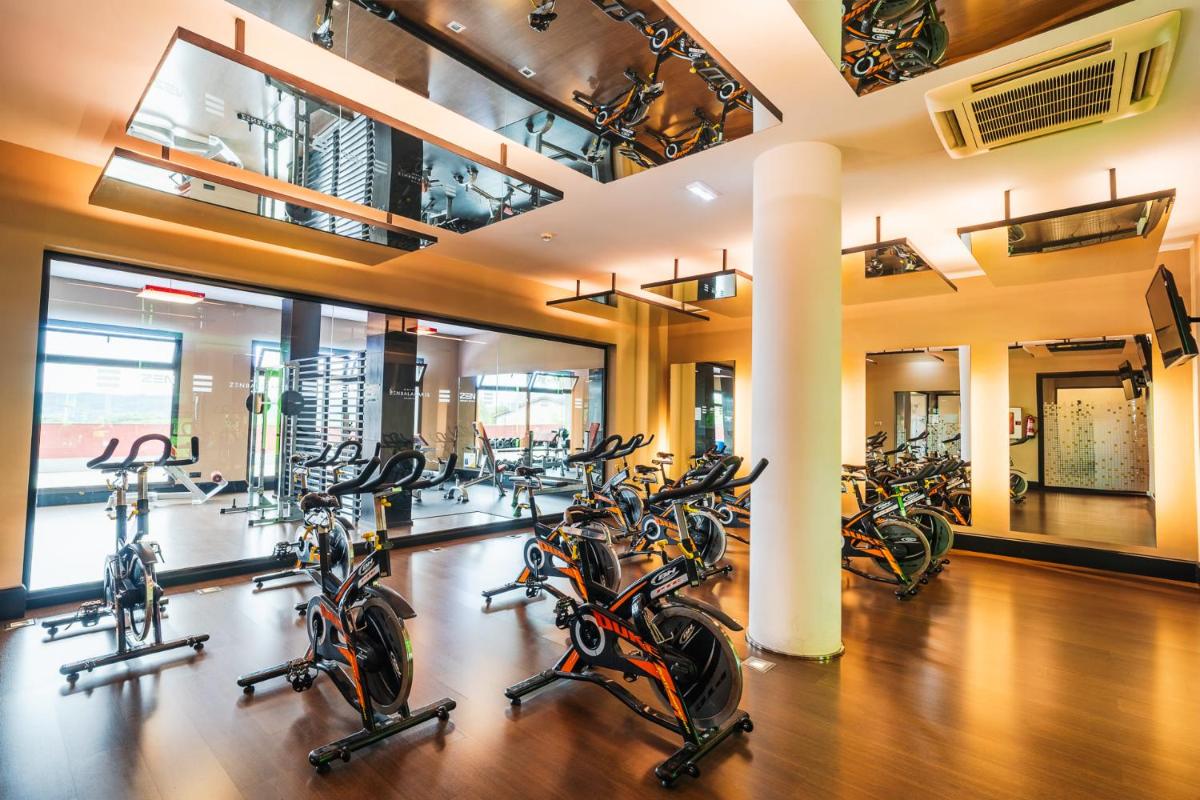 Gimnasio o instalaciones de fitness de URH Hotel Spa Zen Balagares