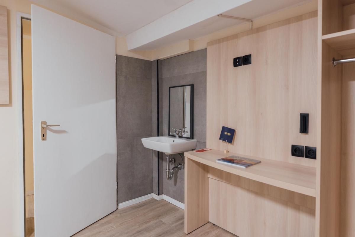 Steens Hotel Alster City - Housity