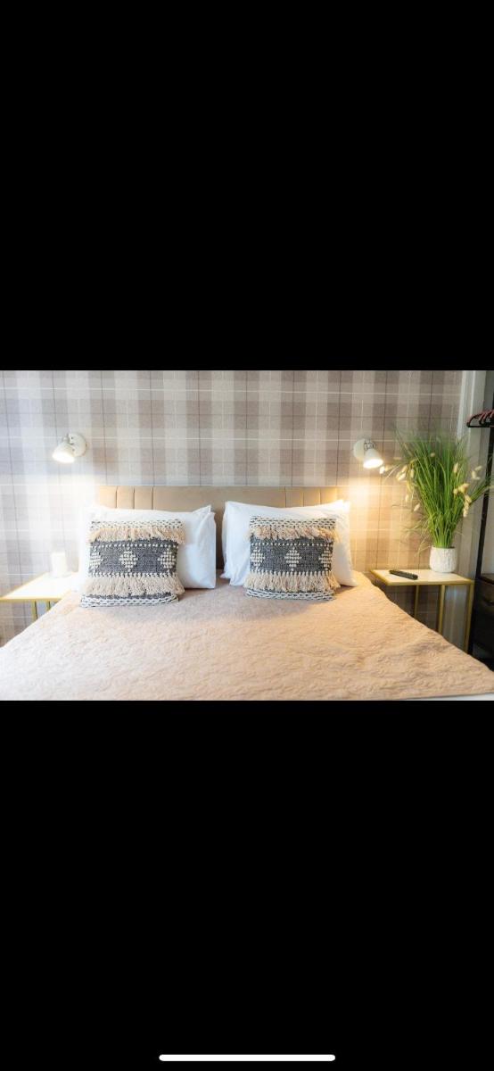 Harbour Inn - Housity