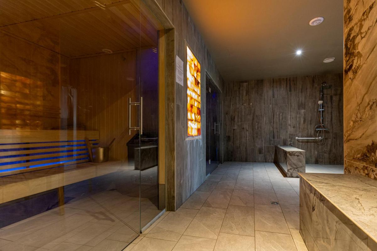 Salle de bains dans l'établissement Hotel Munsch Restaurant & Wellness, Colmar Nord - Haut-Koenigsbourg
