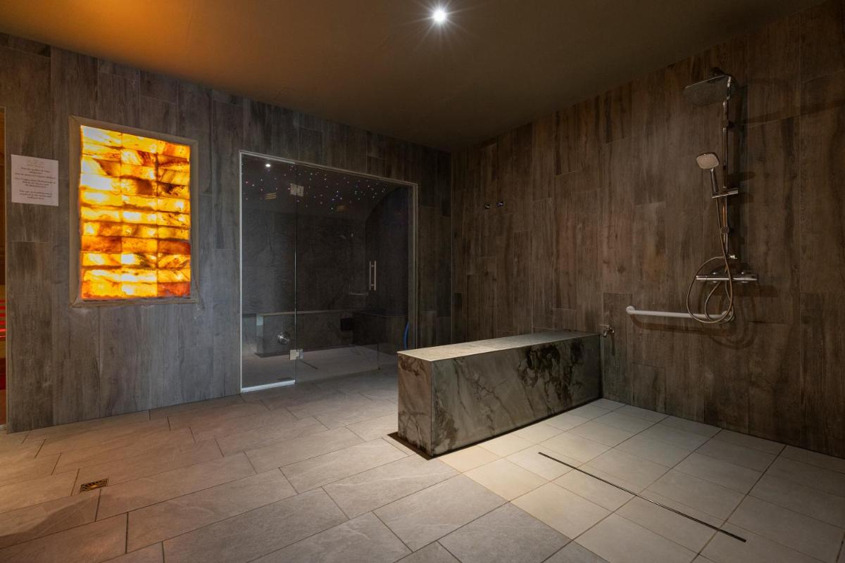 Salle de bains dans l'établissement Hotel Munsch Restaurant & Wellness, Colmar Nord - Haut-Koenigsbourg