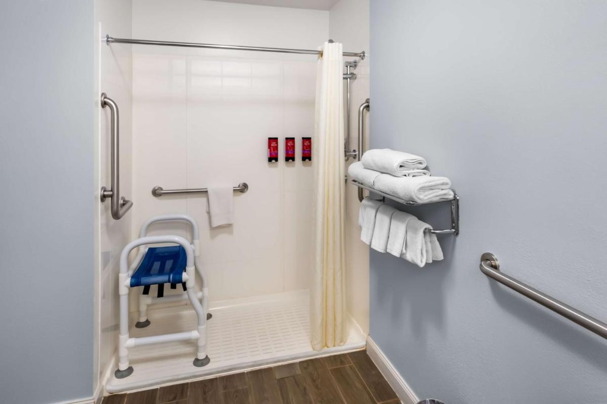 SureStay Hotel by Best Western SeaTac Airport North - Housity