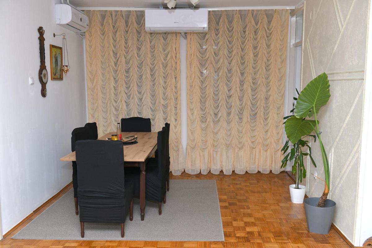 Apartman Karadjordjevo - Housity